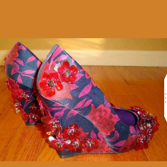 **SOLD**Tory Burch Elmira Pixie Floral Print Wedge - Picture 5 of 8